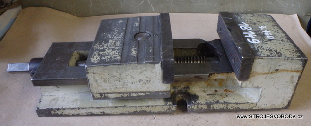 Strojní svěrák š-160mm, rozvor čelistí 200mm - výška 50mm (18149 (2).JPG)